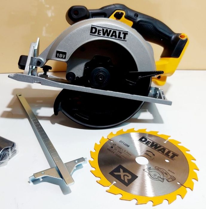 Циркуляр акумулаторен DeWALT DCS391N 18V