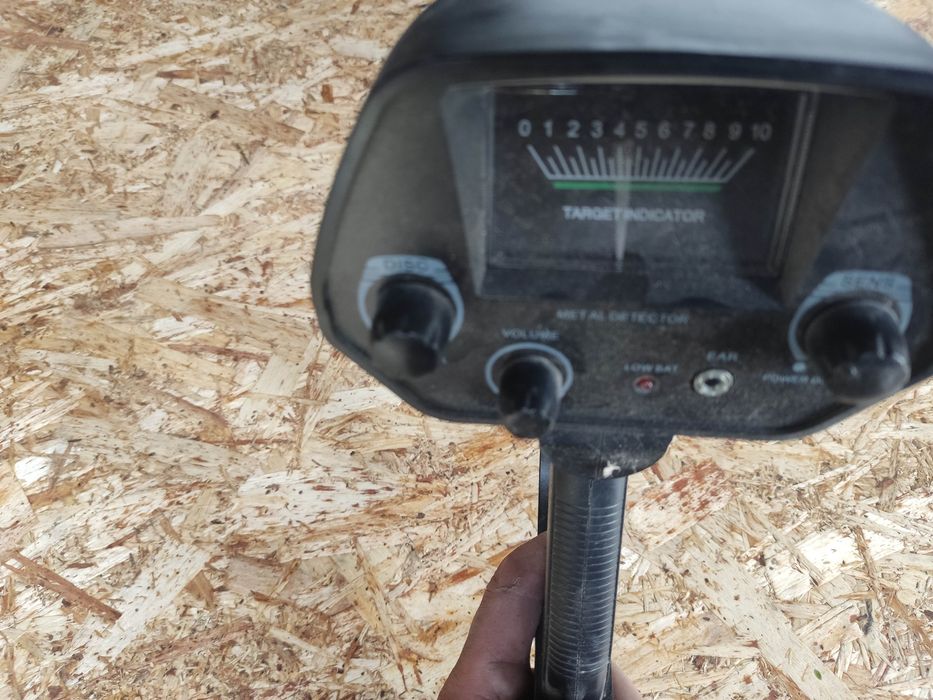 Продам металлоискатель