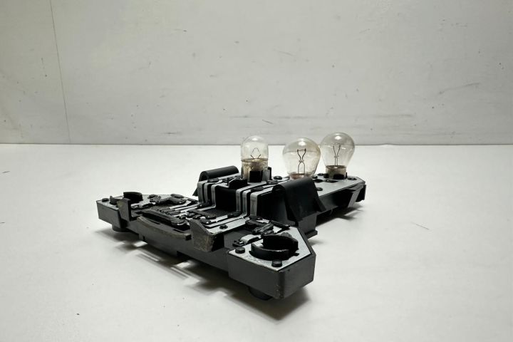 Soclu Stop Stanga  1j6945257 Volkswagen VW Golf a 4-a generatie