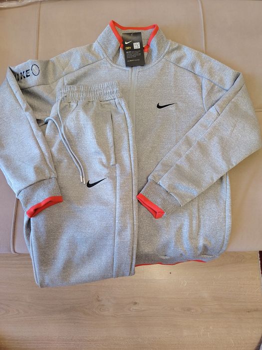 Распродажа NIKE кросы, костюмы