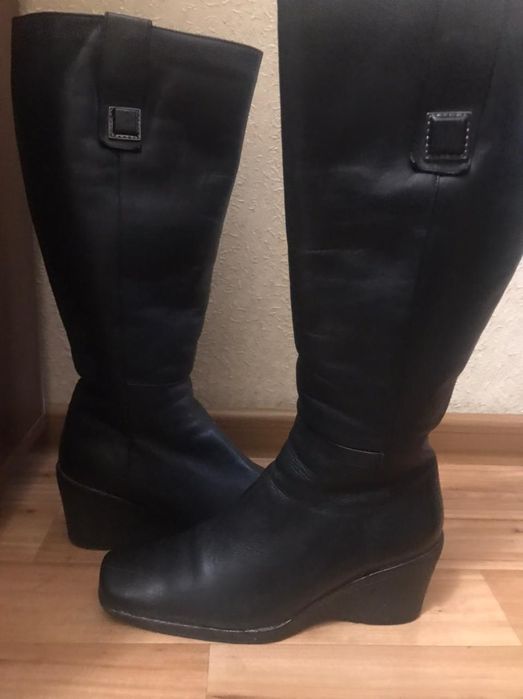 Продам зимние кожаные сапоги