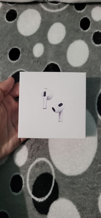 AirPods 3 originale – stare foarte bună