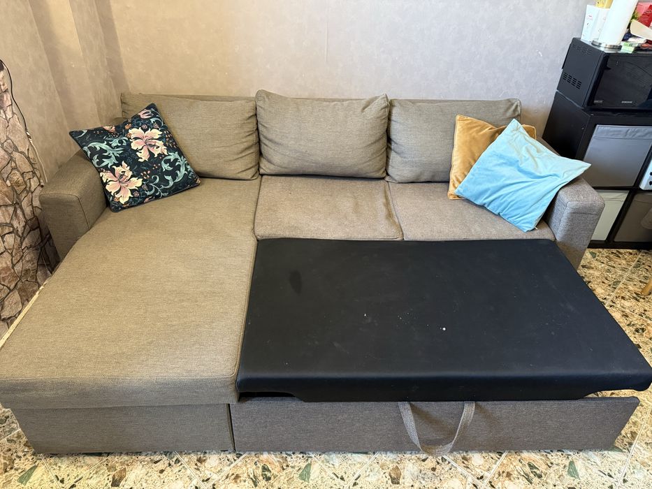 Разтегателен ъглов диван с ракла