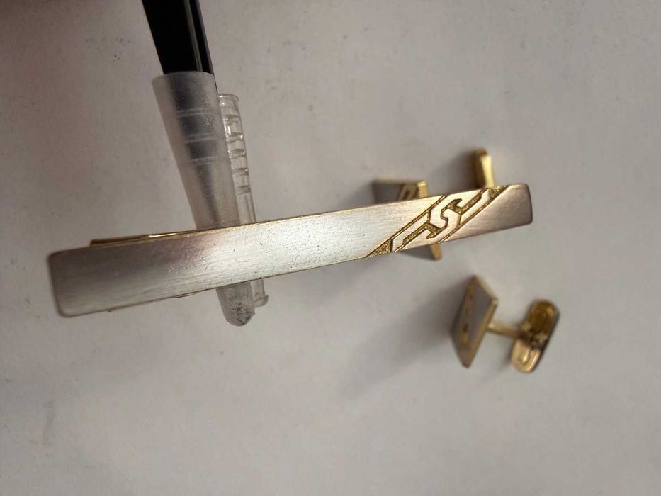 Set accesorii de lux Givenchy - Butoni si ac pentru cravata
