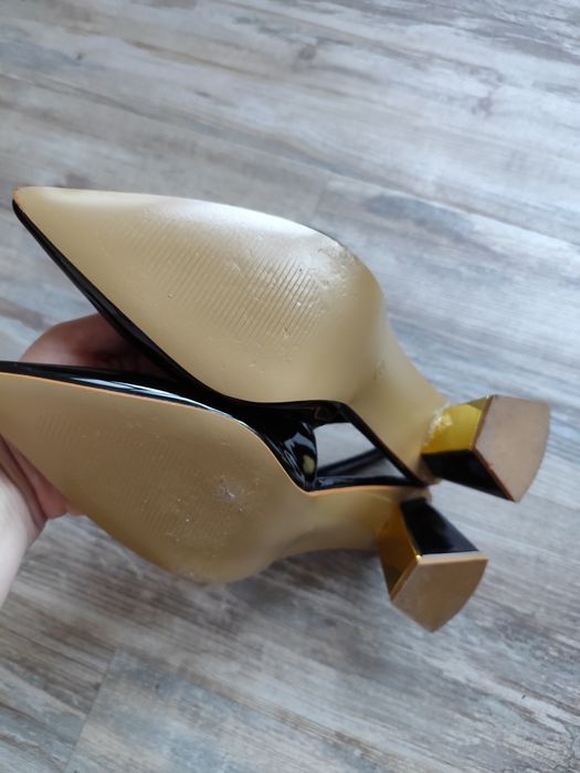 Официални обувки с отворена пета