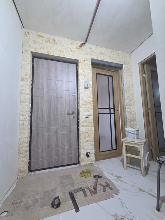 Montez mobila, usi, parchet laminat si reparatii minore