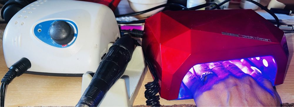 Продам машинку и лампу