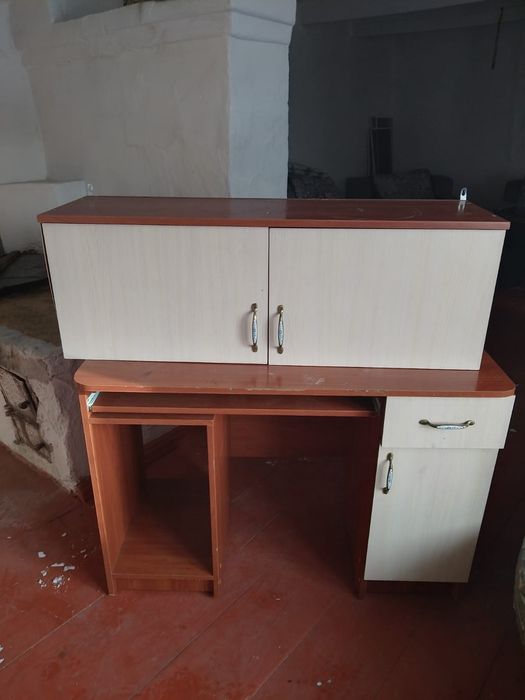 продам стол и шкаф
