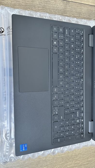 Лаптоп Dell Latitude 3520 FHD 15.6” Intel i5-1135G7 8GB RAM 256GB SSD