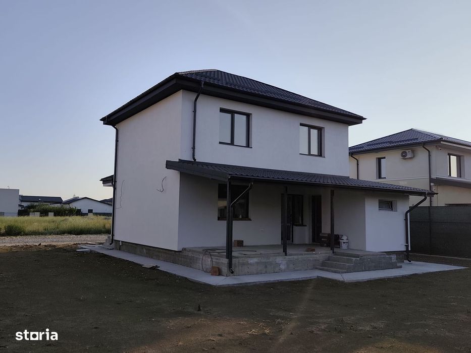 FARA COMISIOANE casa cu 4 camere 3 bai P+1+pod terasa cam tehnica beci