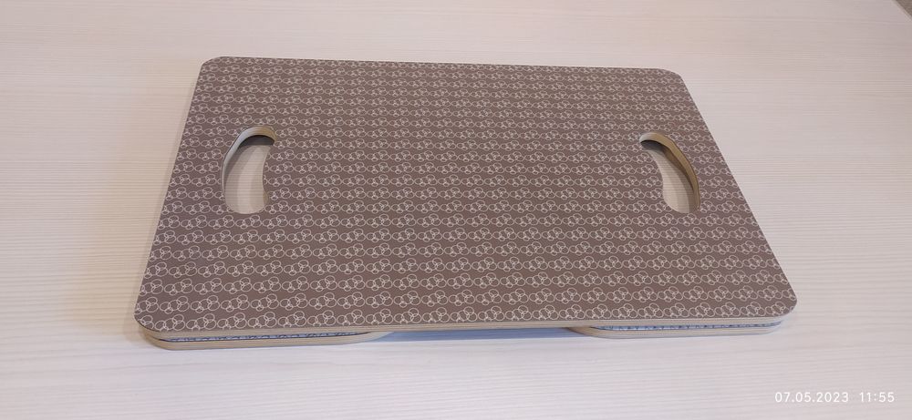 Столик  для ноутбука