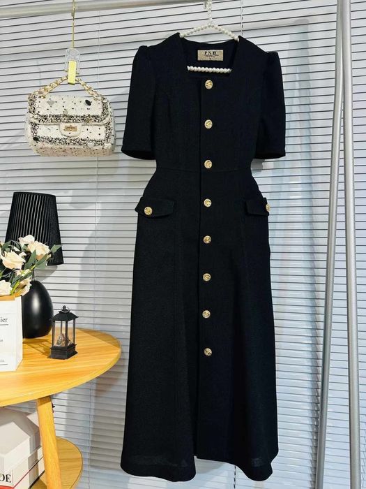 Rochie noua cu eticheta perfecta pentru vară