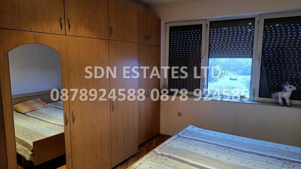 Продава напълно обзаведен етаж от къща в с. Бузовград