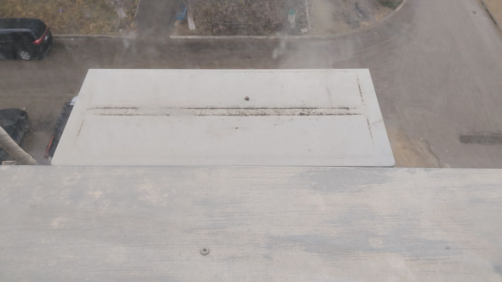 Продам нерабочий кондёр LG