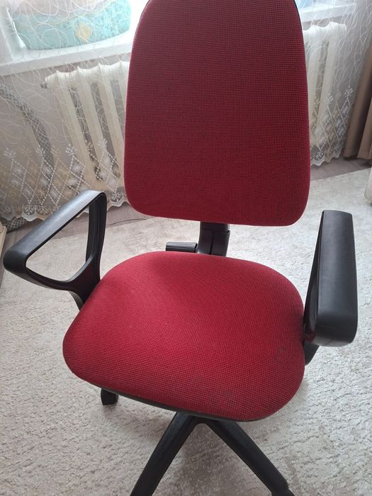 Продам компьютерное кресло