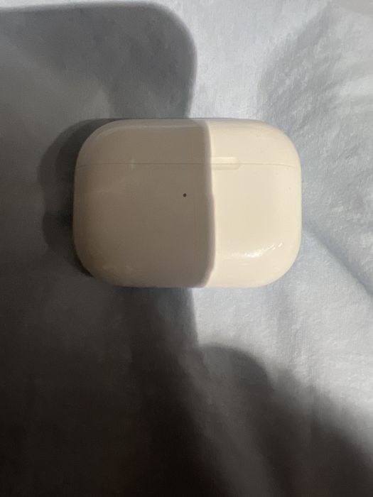 Продаю AirPods 1 Pro