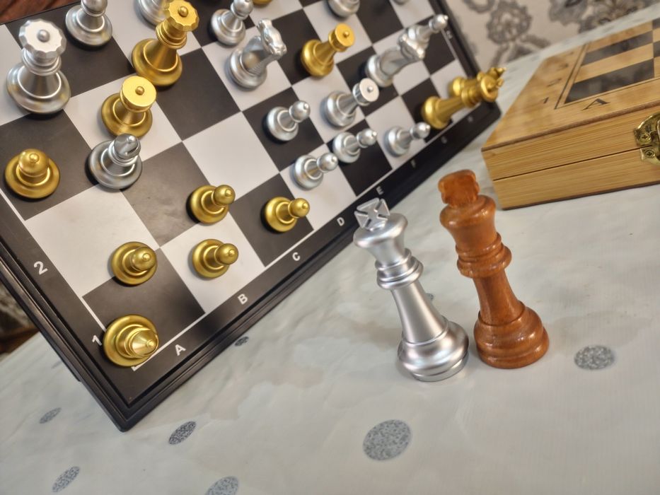 Shaxmat sfatli doskalari sotiladi