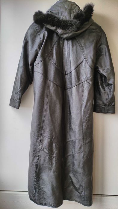 Vand haina lunga din piele naturala, cu gluga