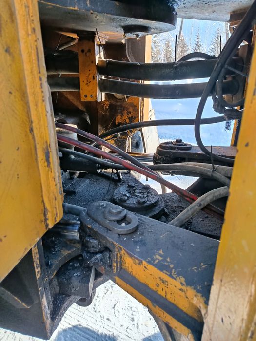 Продам погрузчик 3куба