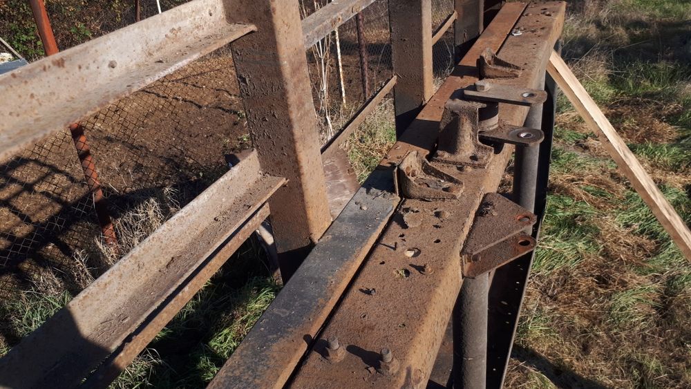 Продавам метална конструкция за каросерия от ИВЕКО