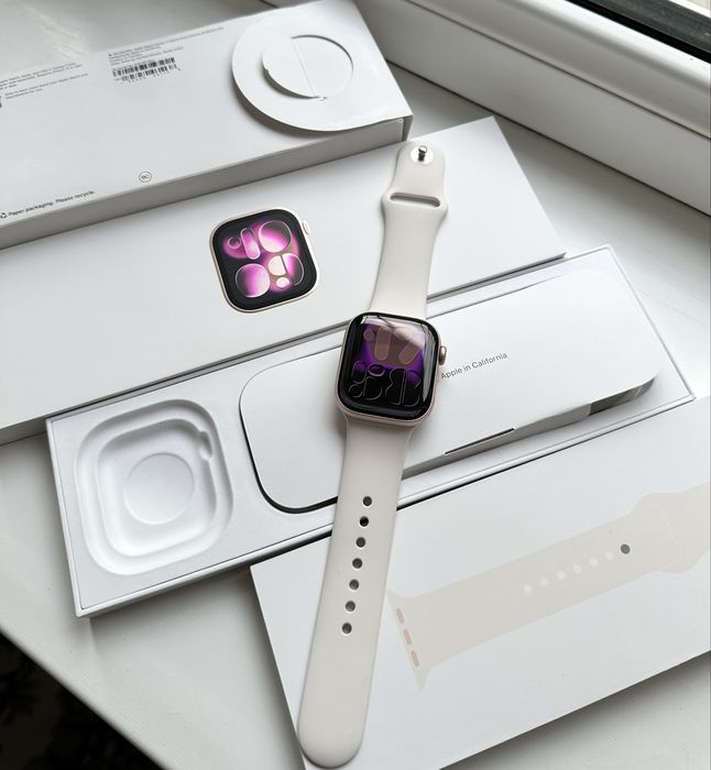 Apple iWatch 11 Gold 42mm 100%