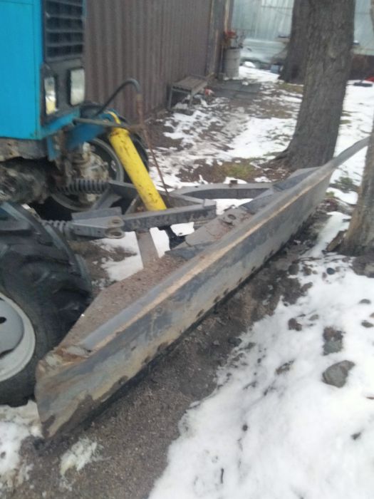 Камуналный щётка и лапатка