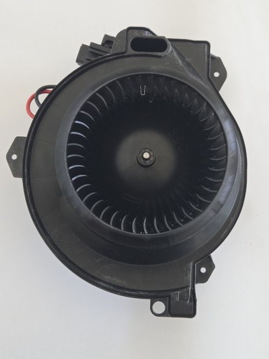 Ventilator Habitaclu Mercedes Sprinter 2018 - 2026  PRODUS  NOU  ORIGINAL  MERCEDES  Ventilator Caldura  din  Bord  Sprinter