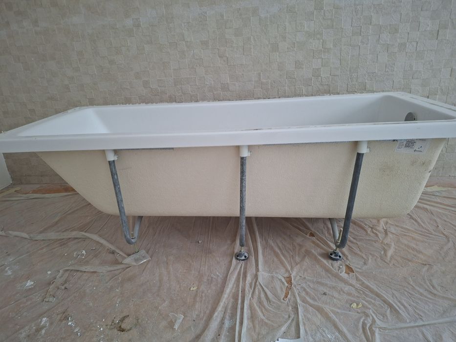 Super oferta. Vand cadă. Gratis geam protecție