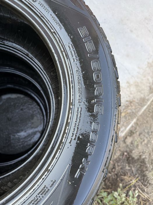 Зимние шины 215/60R16