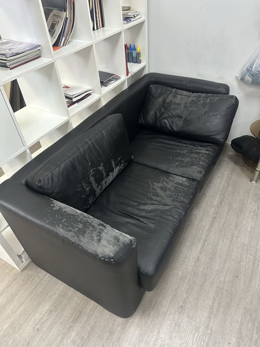 Продам офисную мебель столы, тумбочки, серванты