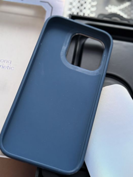 Чехол на IPhone 14 Pro , strong magnetic Totu