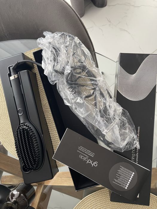 Perie electrică GHD Glide – Smoothing Hot Brush (nouă)