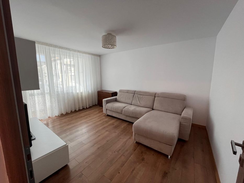 Închiriez apt 2 camere