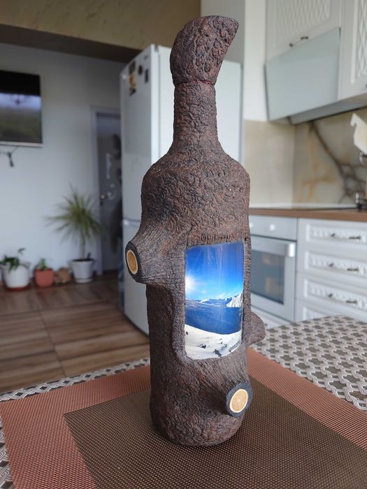 Стилно и красиво ,колекционерско предложение от Еквадор.