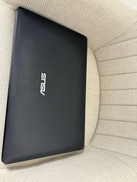 Черен Лаптоп ASUS