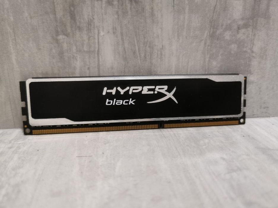 HyperX black Ddr3 4gb 1600.