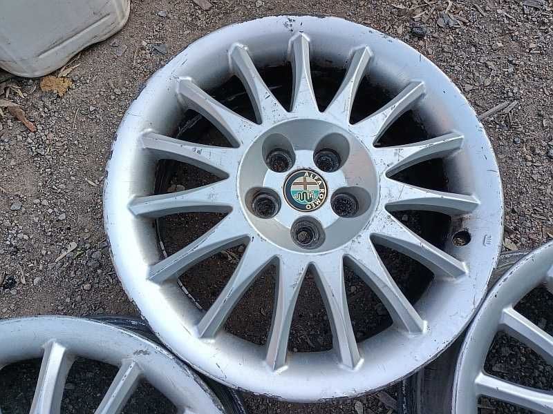 Продам оригинальные легкосплавные диски на Alfa Romeo