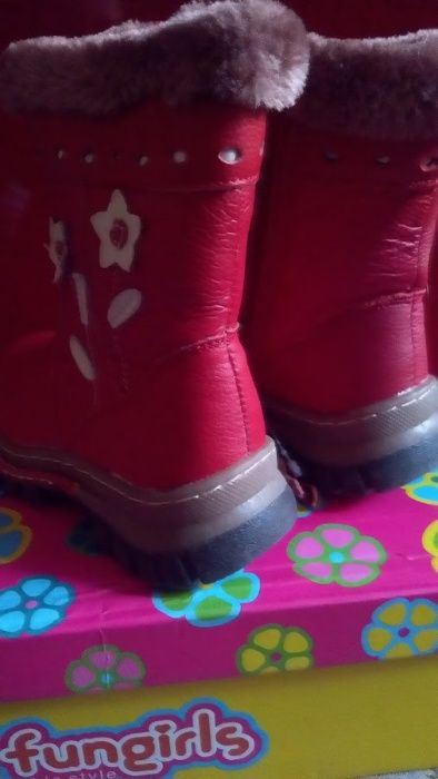 Cizme nr. 29, NOI, Fungirls, piele naturala, rosii, fete, cu eticheta