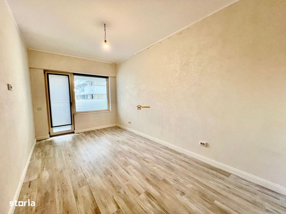 De închiriat | 2 camere | Royal Town | Liber | Etaj 4