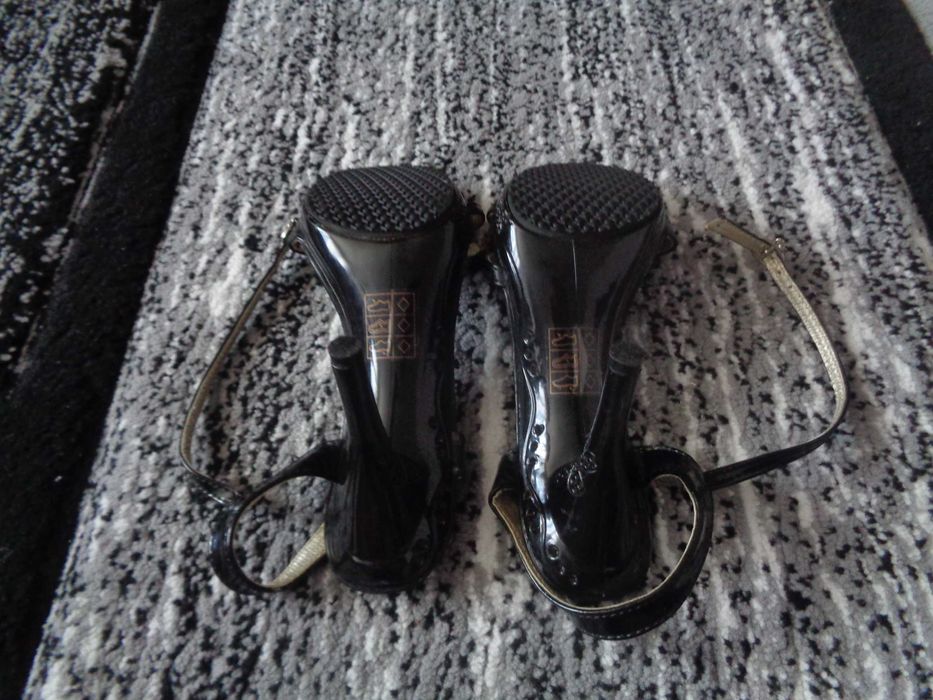 Vand sandale de dama 1.