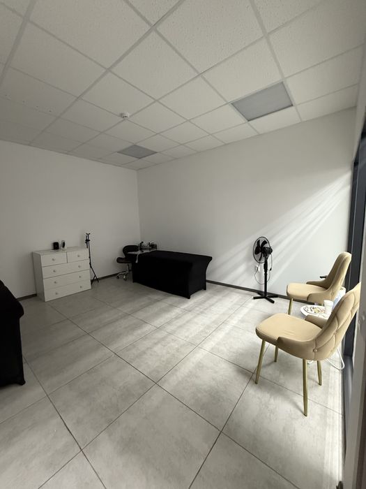 Сдам пол кабинета для мастера