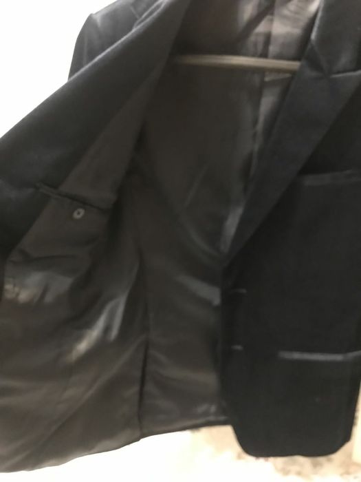 Пиджак бархатный.