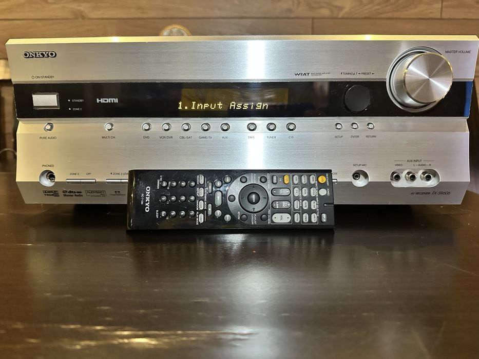 Продавам Onkyo TX-SR606 -аудио-видео ресивър 7.1