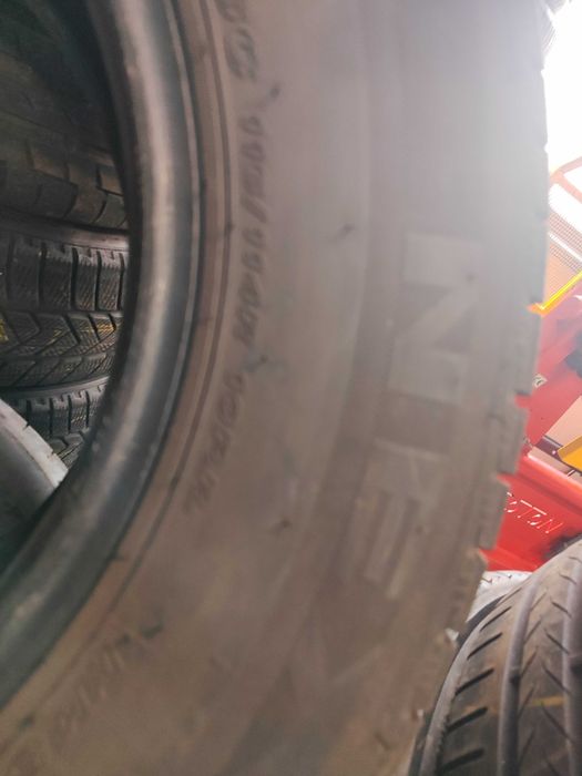 2бр.зимни гуми 215/75/16C Nexen