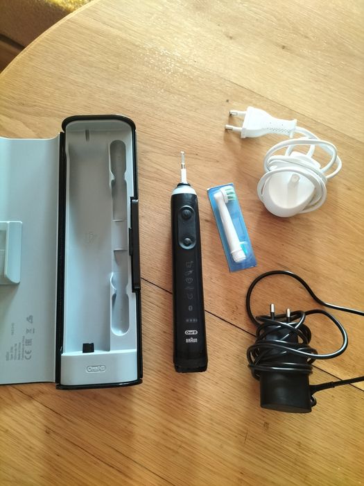 Periuta electrica de dinti Oral-B Braun  Genius X