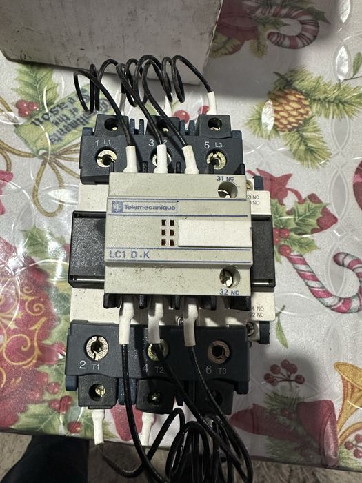 Индустриални контактори Schneider и Siemens