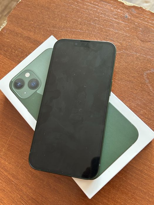 iPhone 13 в идеальном состоянии