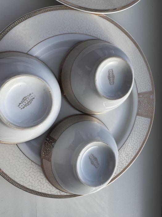 Продаю чайно-столовый сервиз