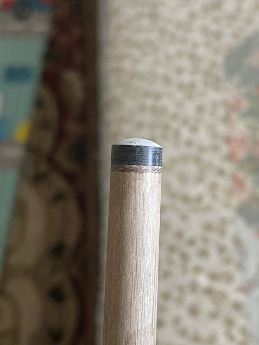 кий билярьда.