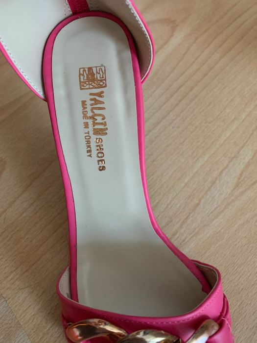 Дамски сандали на ток